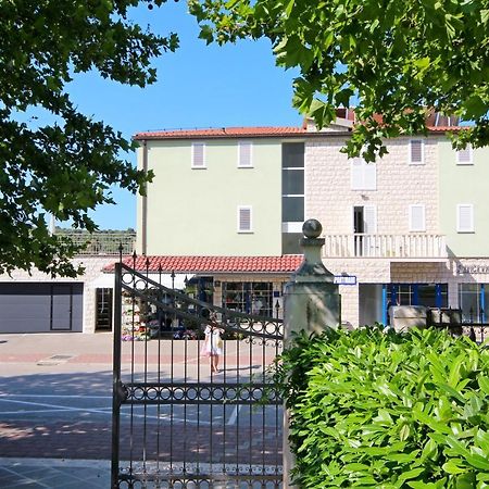Apartment Vucic Makarska Bagian luar foto