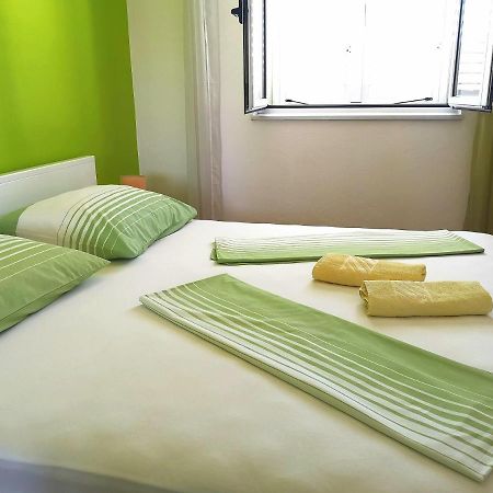 Apartment Vucic Makarska Bagian luar foto