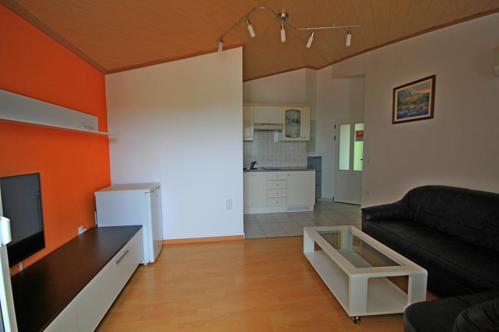 Apartment Vucic Makarska Bagian luar foto