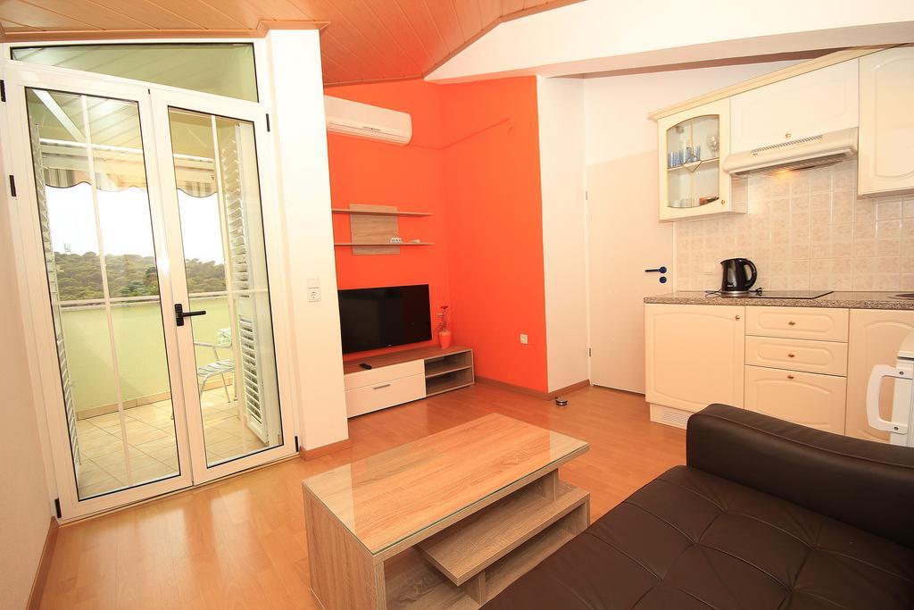 Apartment Vucic Makarska Bagian luar foto