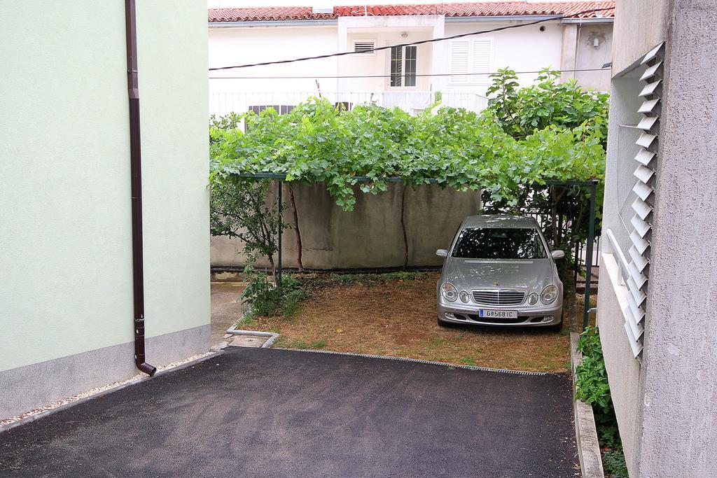 Apartment Vucic Makarska Bagian luar foto
